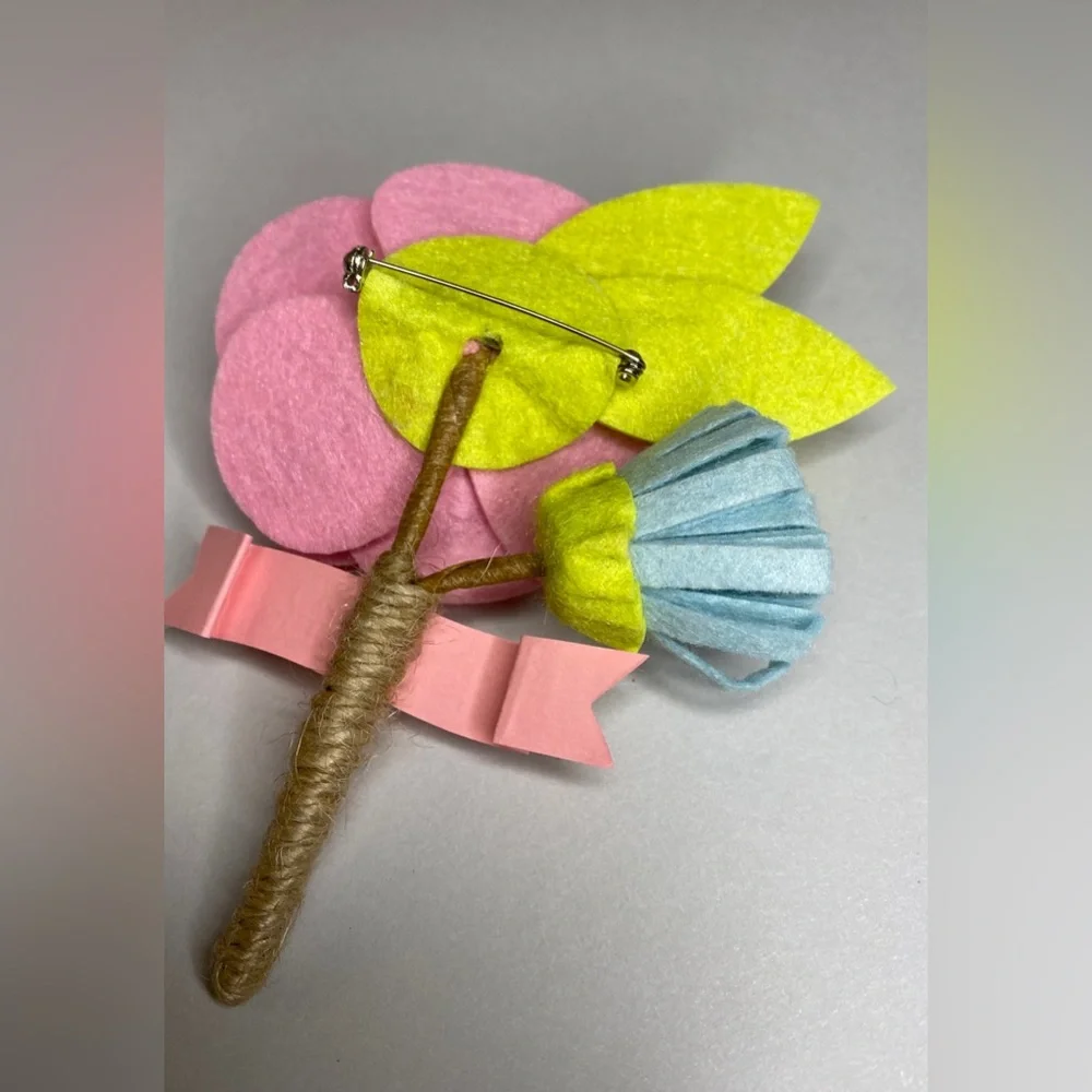 Mother’s Day Flower Corsage Keepsake • Felt flower bouquet pin on corsage